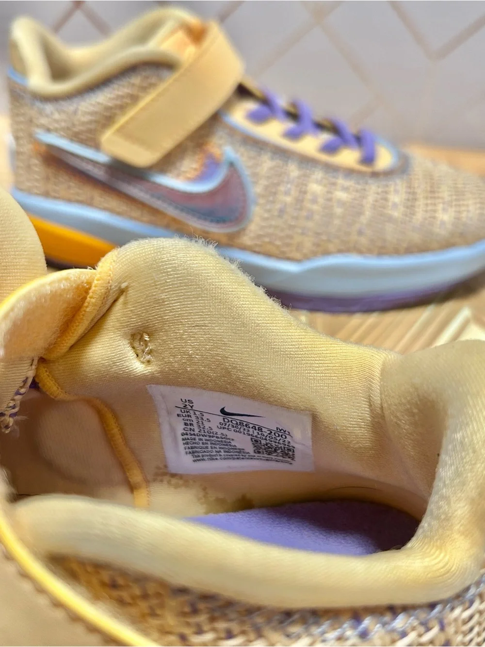 Nike LeBron 20 Low summer vibes size 2Y